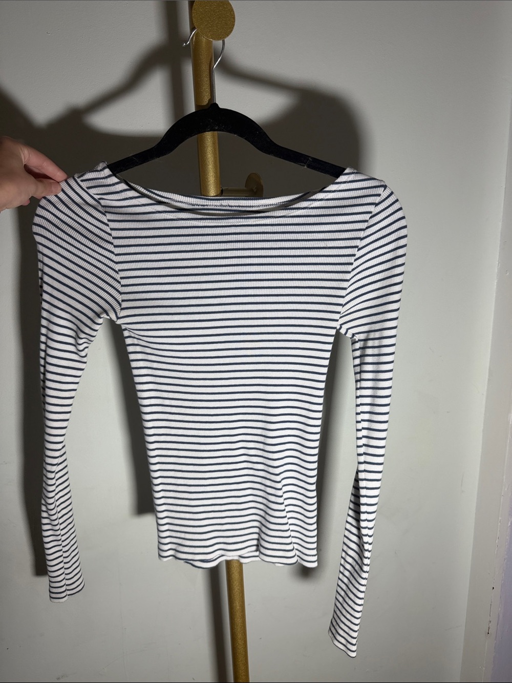 Brandy Melville White & Navy Striped Ribbed Long Sleeve Top